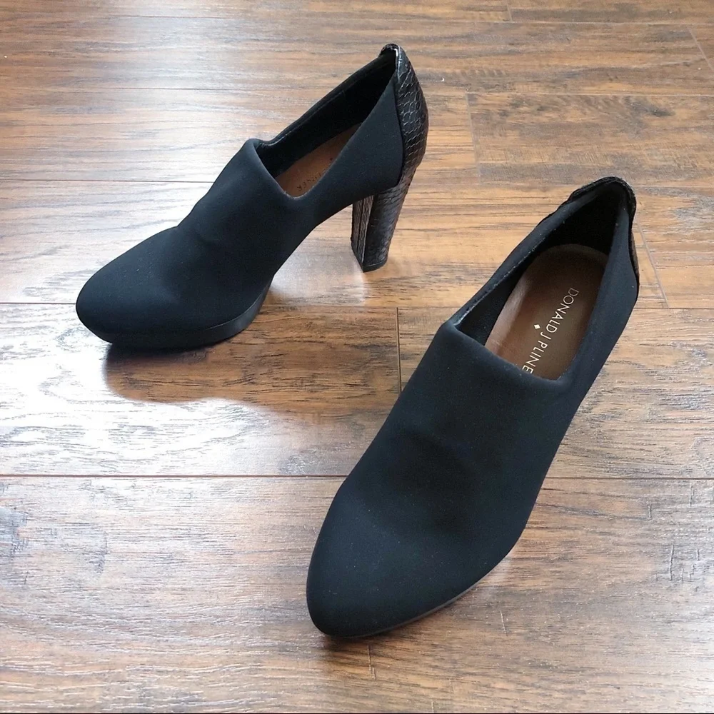 Donald J Pliner • Evelyn black platform pumps heels stretch snakeskin crepe